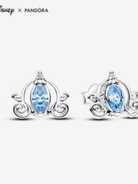 Pandora x Disney Cinderella��s Carriage Stud Earrings